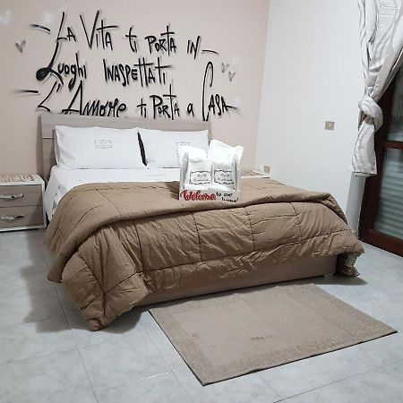 B&B La Dolce Notte Санта-Мария-Капуа-Ветере Экстерьер фото